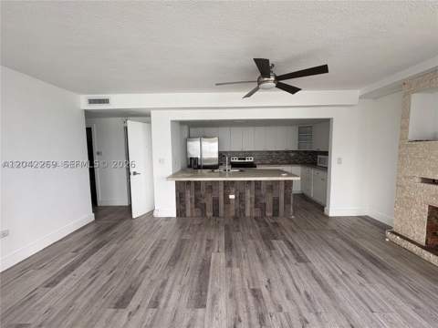 7545 E Treasure Dr 9H, North Bay Village FL - photo 6 of 56