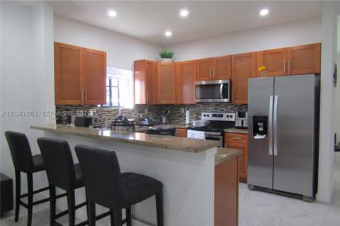 16825 SW 109th Pl, Miami FL - photo 9 of 26