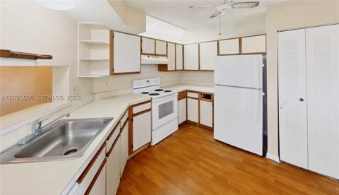 889 Hamilton Dr 889E, Homestead FL - photo 16 of 57