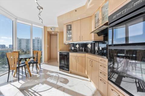 19333 Collins Ave 703, Sunny Isles Beach FL - photo 11 of 53