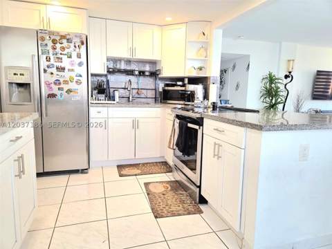 16850 S Glades Dr 2K, North Miami Beach FL - photo 10 of 41
