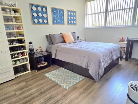 16850 S Glades Dr 2K, North Miami Beach FL - photo 20 of 41