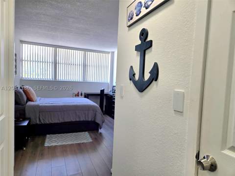 16850 S Glades Dr 2K, North Miami Beach FL - photo 23 of 41