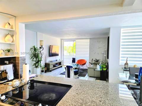 16850 S Glades Dr 2K, North Miami Beach FL - photo 7 of 41