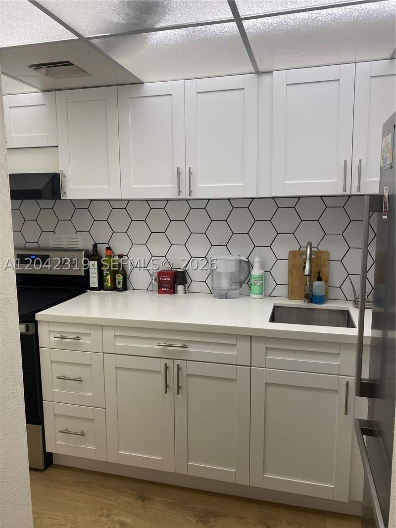 0 bedroom Condominium at 1000 West Avenue 531, Mirador 1000 Condo, Miami Beach — photo 4