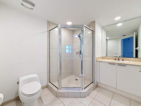 14951 Royal Oaks Lane 505, North Miami FL - photo 12 of 43