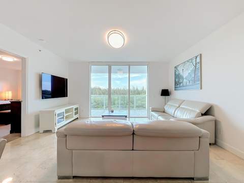 14951 Royal Oaks Lane 505, North Miami FL - photo 18 of 43