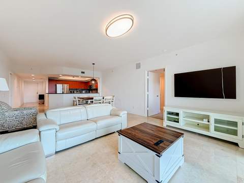 14951 Royal Oaks Lane 505, North Miami FL - photo 20 of 43