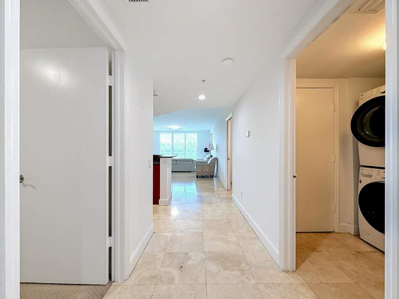 2 bedroom Condominium at 14951 Royal Oaks Lane 505, The Oaks I Condo, North Miami — photo 4