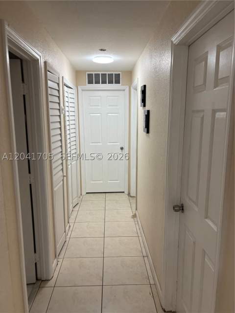 21122 NW 39th Ave, Miami Gardens FL - photo 12 of 28