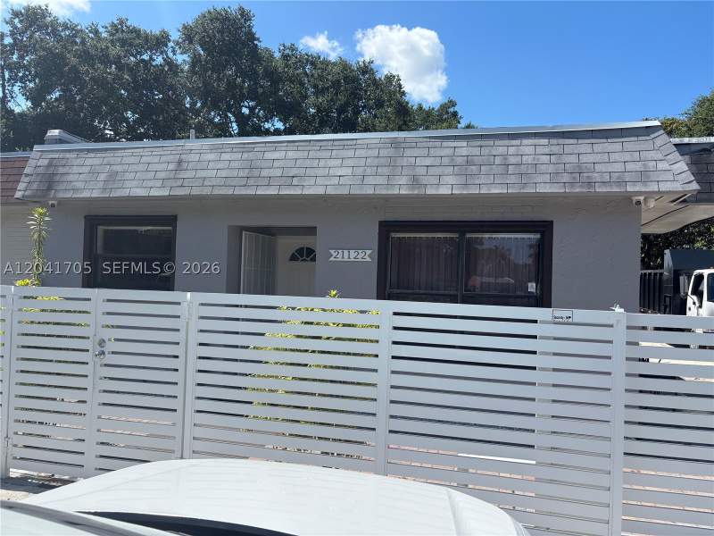 4 bedroom Townhouse at 21122 NW 39th Ave, Vista Townhouse Sec C, Miami Gardens — photo 2