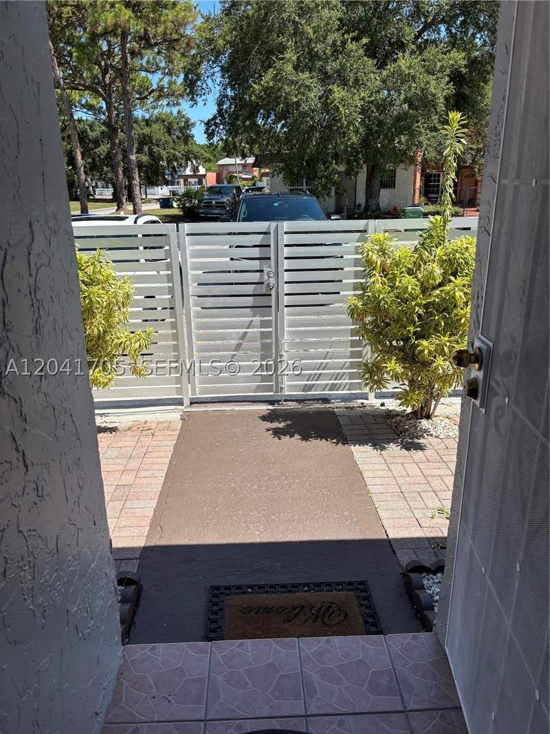 4 bedroom Townhouse at 21122 NW 39th Ave, Vista Townhouse Sec C, Miami Gardens — photo 4
