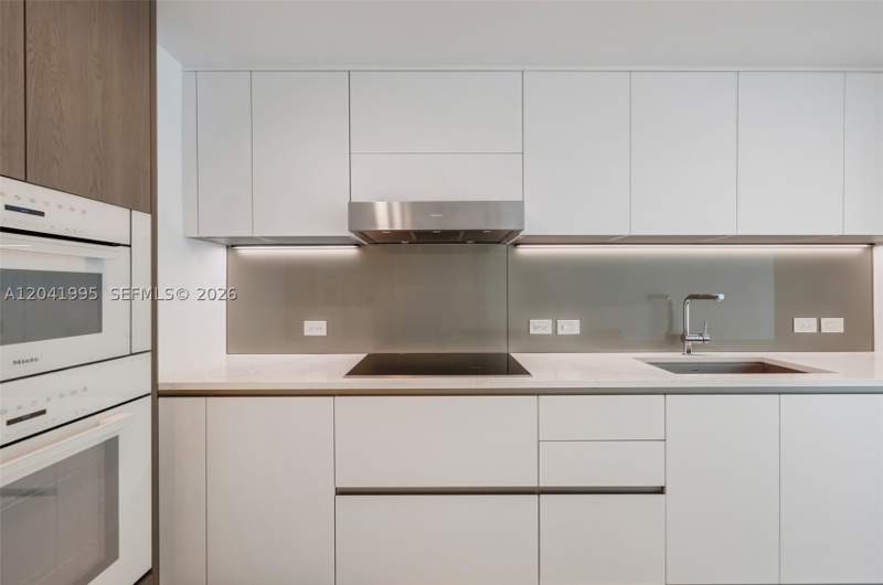 1 bedroom Condominium at 9221 E Bay Harbor Drive 210, La Baia Bay Harbor Islands, Bay Harbor Islands — photo 4