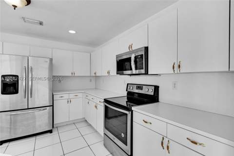 15251 NW 89th Ave, Miami Lakes FL - photo 13 of 43