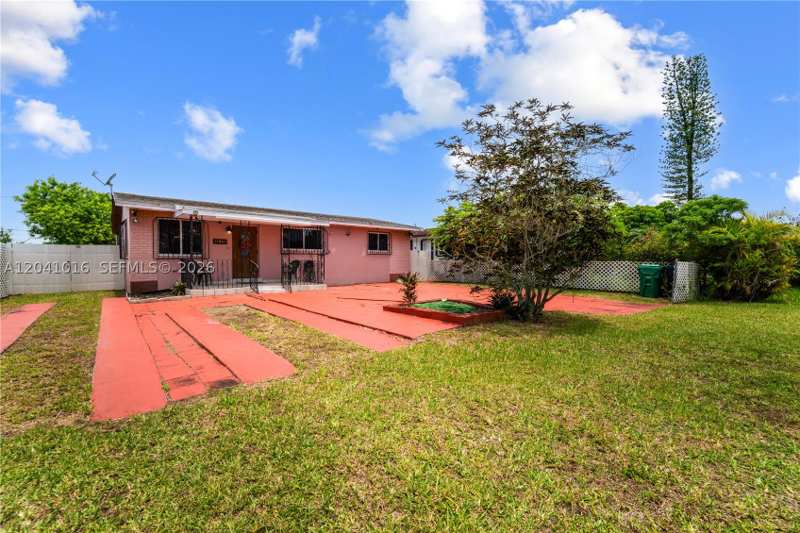 3 bedroom SingleFamilyResidence at 11941 SW 4th St, Sweetwater Golf Course To, Miami — photo 1