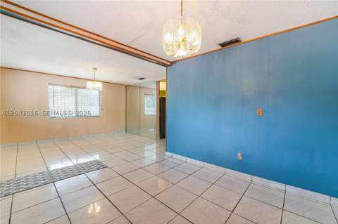 11941 SW 4th St, Miami FL - photo 7 of 40