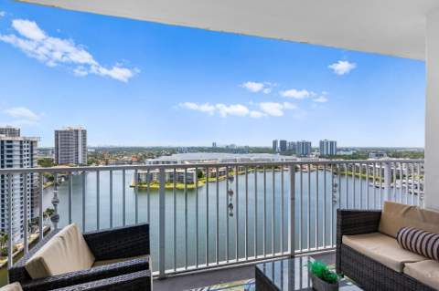2851 NE 183rd Street 2117, Aventura FL - photo 12 of 19