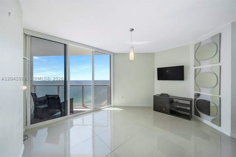 2 bedroom Condominium at 16699 Collins Ave 3309, La Perla Condo, Sunny Isles Beach — photo 3