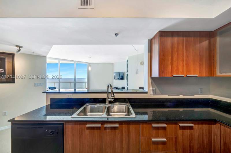 2 bedroom Condominium at 16699 Collins Ave 3309, La Perla Condo, Sunny Isles Beach — photo 5