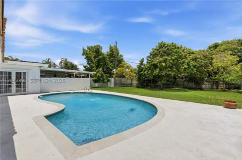 8197 W 14th Ct, Hialeah FL - photo 13 of 49
