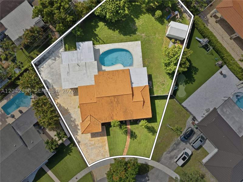 5 bedroom SingleFamilyResidence at 8197 W 14th Ct, Palm Springs Lakes 2nd Ad, Hialeah — photo 2