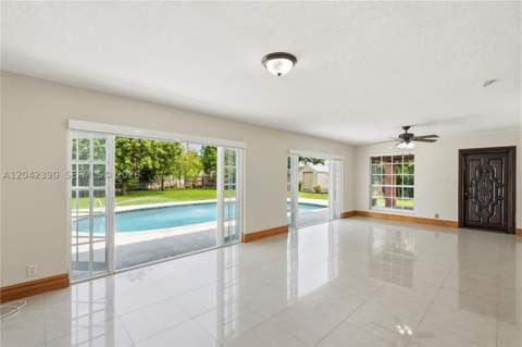 8197 W 14th Ct, Hialeah FL - photo 23 of 49