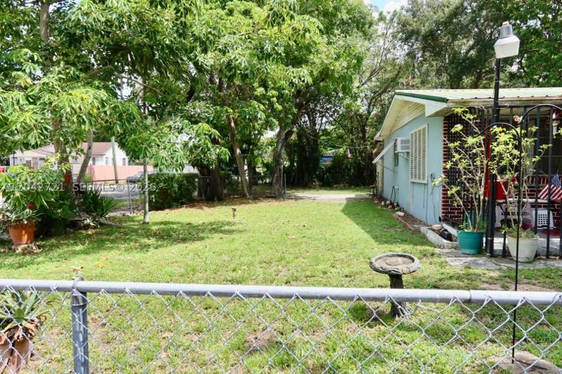 3 bedroom SingleFamilyResidence at 1797 NW 113th Ter, Queens Park, Miami — photo 4