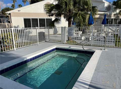 17515 NW 67th Ct G-22, Hialeah FL - photo 9 of 25