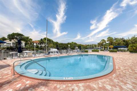 100 Edgewater Dr 142, Coral Gables FL - photo 20 of 25