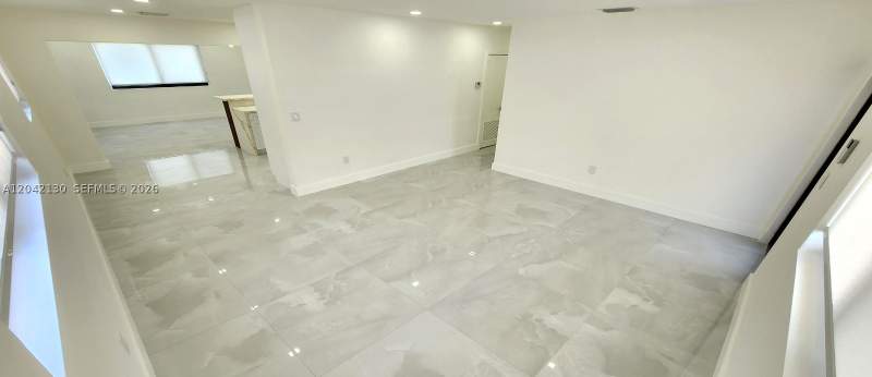 3 bedroom SingleFamilyResidence at 19721 SW 114th Pl, So Miami Heights Addn V, Miami — photo 4