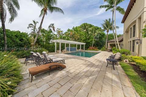 9001 SW 59th Ct, Pinecrest FL - photo 8 of 46
