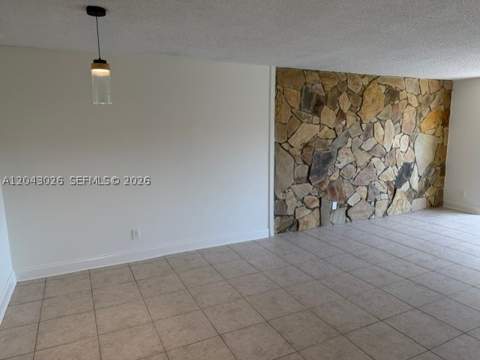 8405 NW 8th St 303, Miami FL - photo 7 of 16