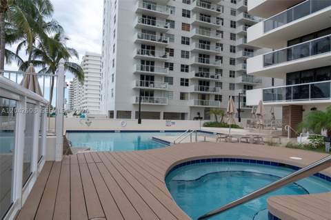 5757 Collins Ave 1604, Miami Beach FL - photo 11 of 57
