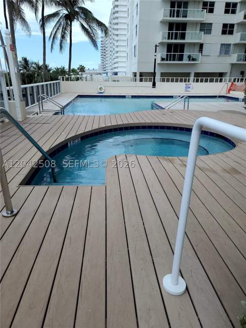 5757 Collins Ave 1604, Miami Beach FL - photo 13 of 57