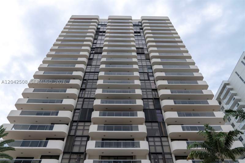 2 bedroom Condominium at 5757 Collins Ave 1604, Lexcellence Condo, Miami Beach — photo 3