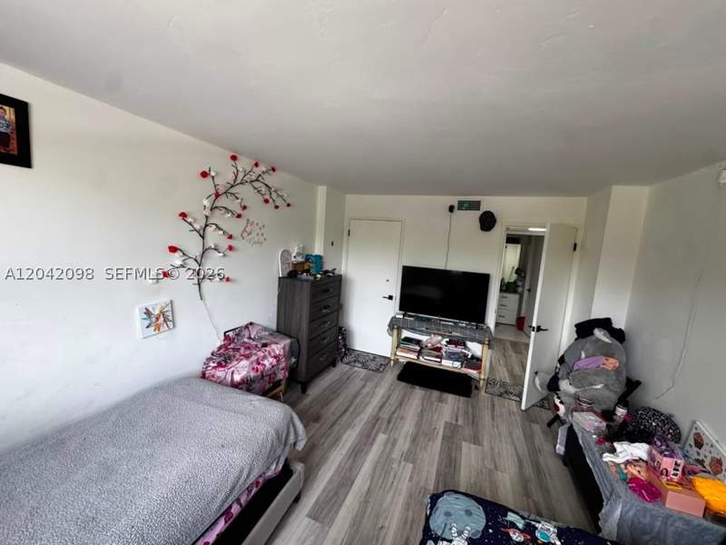 2 bedroom Condominium at 210 174th St M11, Winston Towers 600 Condo, Sunny Isles Beach — photo 3