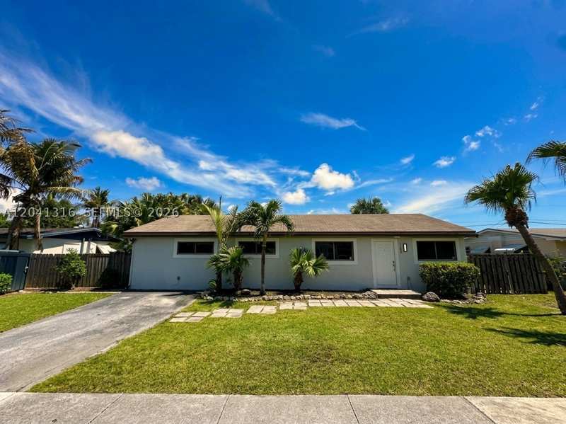 3 bedroom SingleFamilyResidence at 10015 SW 213th Ter, Cutler Ridge Sec 7, Cutler Bay — photo 1
