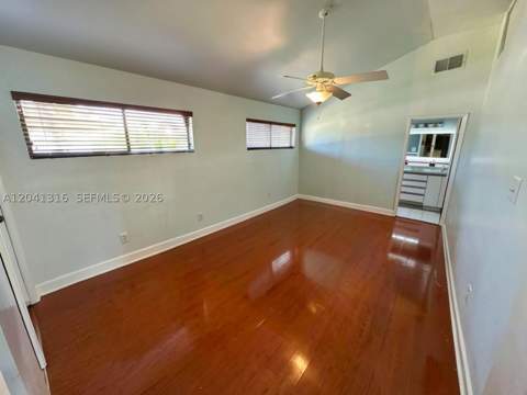 10015 SW 213th Ter, Cutler Bay FL - photo 10 of 39