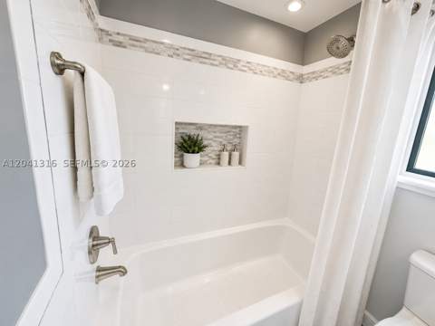 10015 SW 213th Ter, Cutler Bay FL - photo 12 of 39