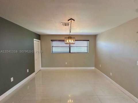 10015 SW 213th Ter, Cutler Bay FL - photo 6 of 39