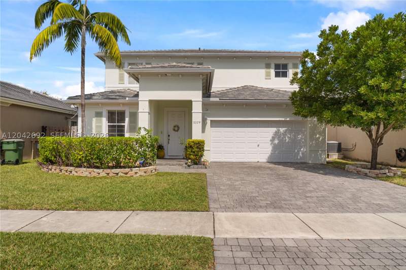 5 bedroom SingleFamilyResidence at 3379 NE 1st St, Antigua At Oasis, Homestead — photo 3