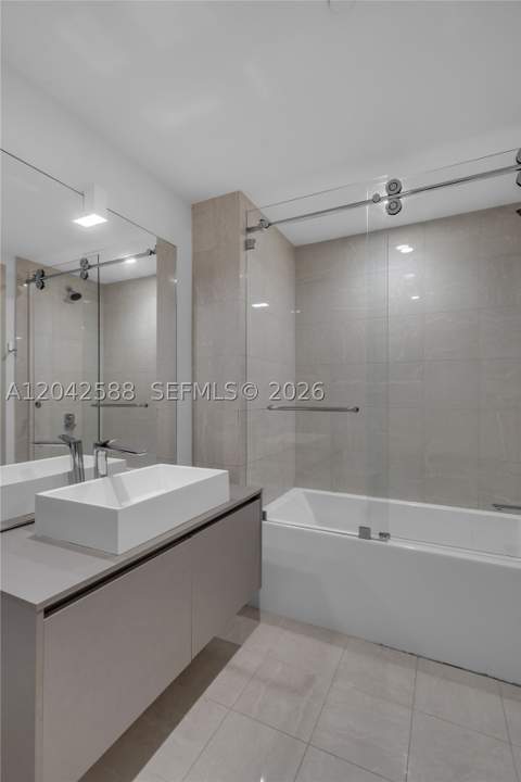 1000 Brickell Plz 2402, Miami FL - photo 18 of 56