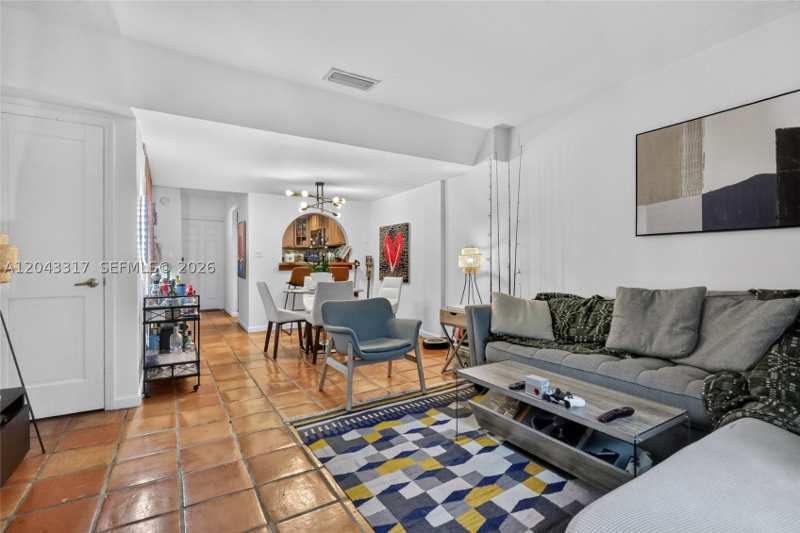 2 bedroom Condominium at 6705 N Kendall Dr 312, Villas Of Pinecrest Condo, Pinecrest — photo 1