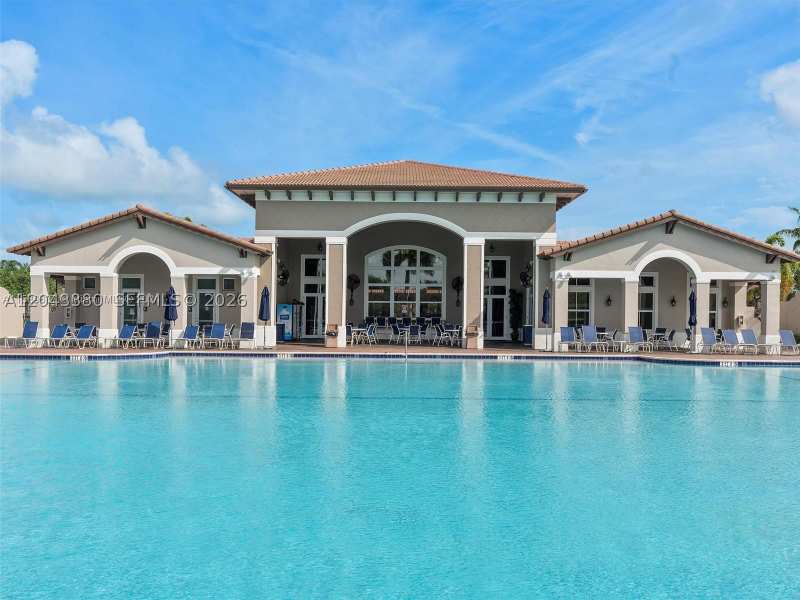 3 bedroom Townhouse at 22911 SW 88th Pl 7-21, The Courts At Bayshore I, Cutler Bay — photo 1