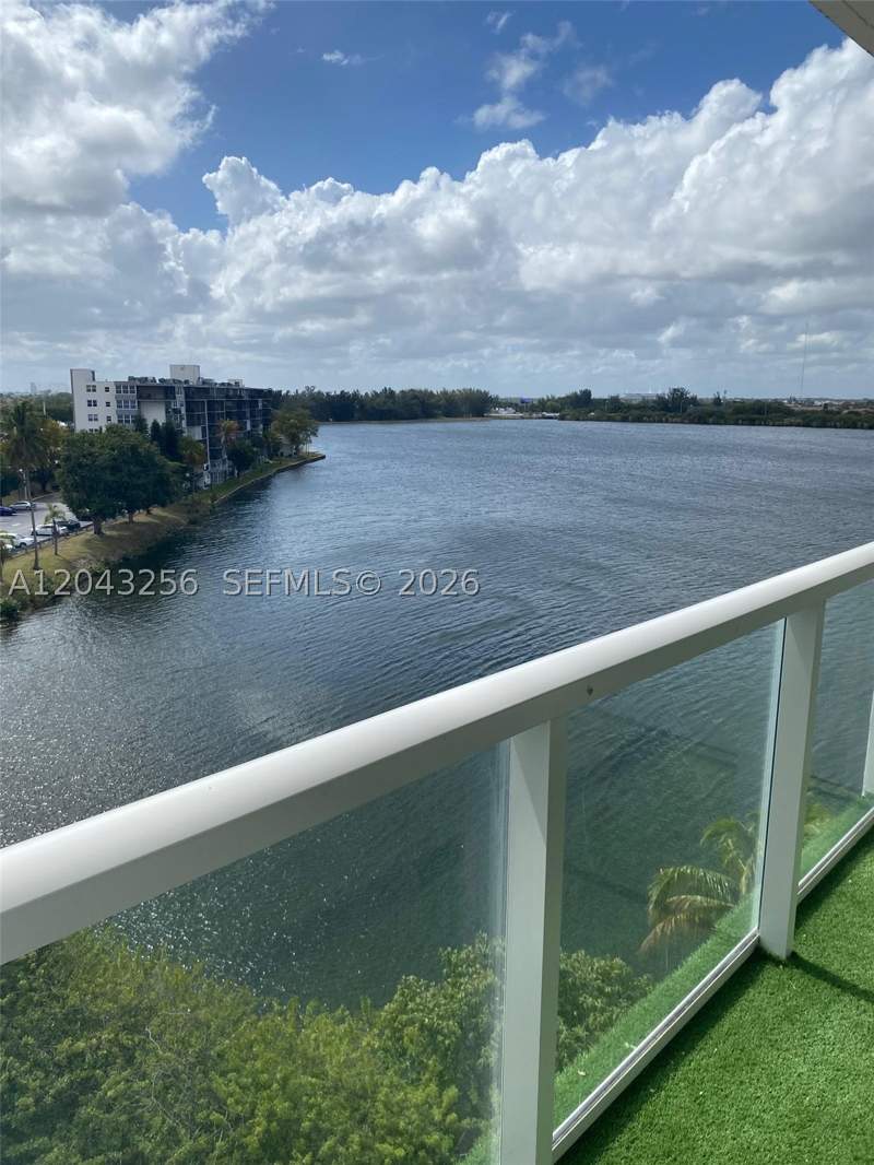 1 bedroom Condominium at 1301 NE Miami Gardens Dr 701W, Buckley Towers Condo - Ea, Miami — photo 3