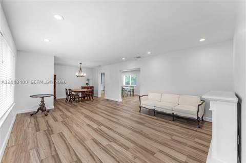8255 SW 134th St, Pinecrest FL - photo 7 of 30