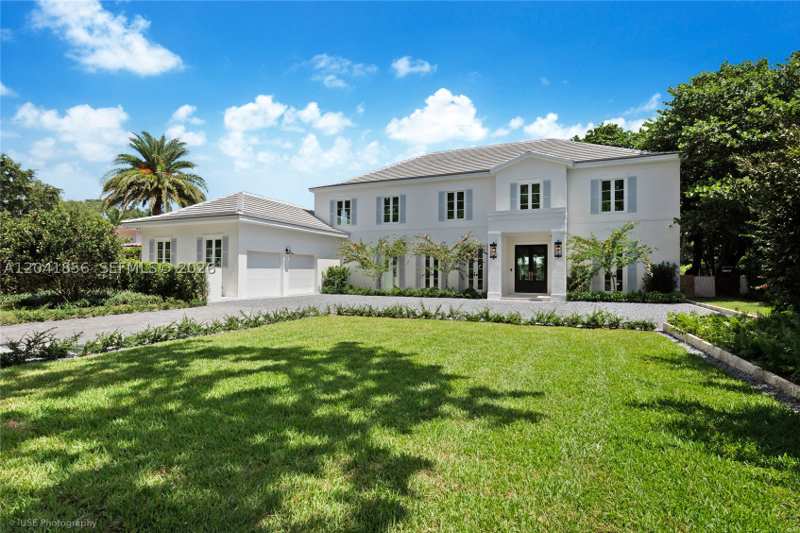 6 bedroom SingleFamilyResidence at 1241 Mariola Ct, Coral Gables Country Club, Coral Gables — photo 1
