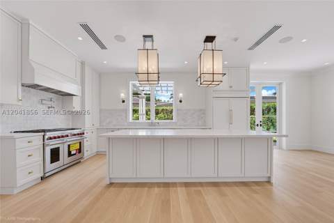 1241 Mariola Ct, Coral Gables FL - photo 13 of 48
