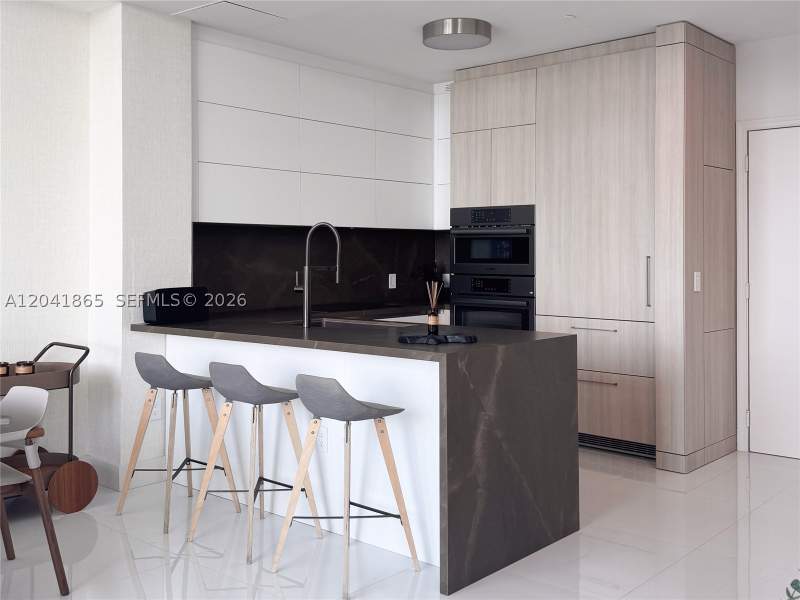 2 bedroom Condominium at 950 Brickell Bay Dr 5608, The Plaza 851 Brickell Co, Miami — photo 2