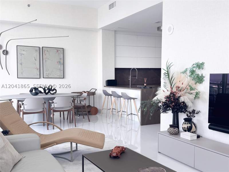 2 bedroom Condominium at 950 Brickell Bay Dr 5608, The Plaza 851 Brickell Co, Miami — photo 3